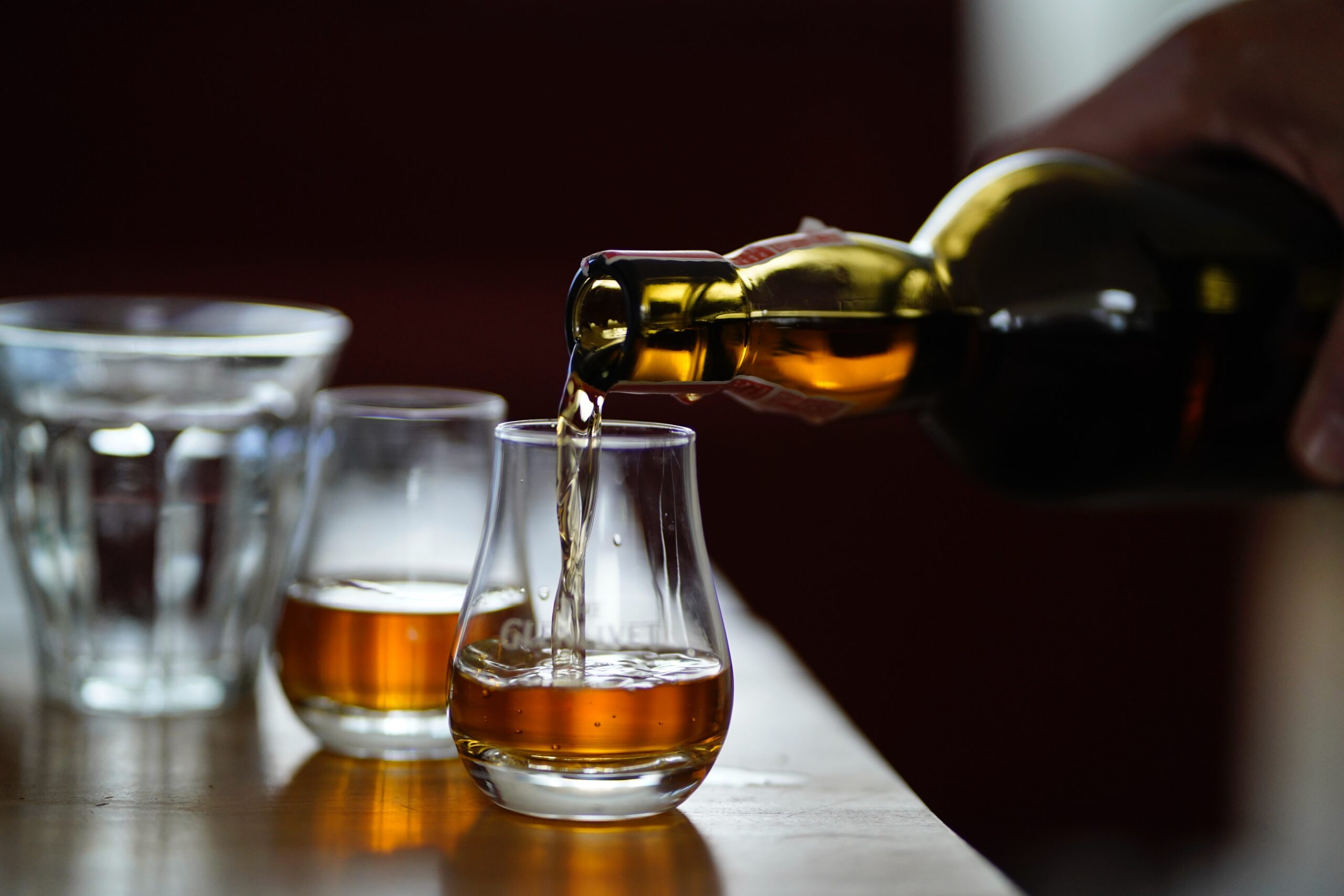 ウイスキーのトワイスアップとは？特徴とおいしい飲み方・おすすめの銘柄を紹介！